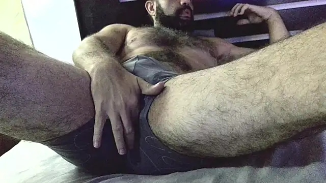 Snapshot of machoathome chatting on 03/17/25, 05:56 machoathome online show from 03/17/25, 05:56