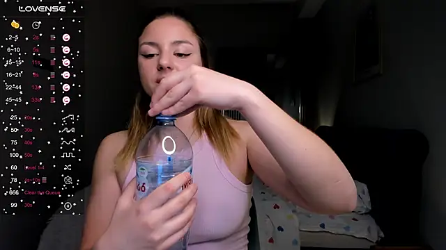 ThreeshaWhite online show from 03/18/25, 03:53