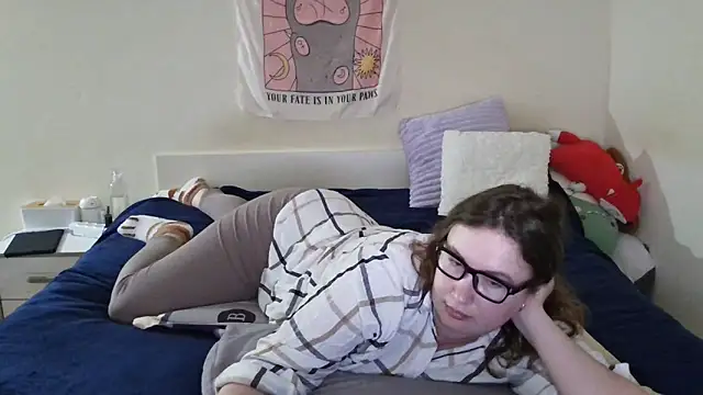 Snapshot of franceska_blue chatting on 12/21/24, 04:25 franceska blue online show from 12/21/24, 04:25