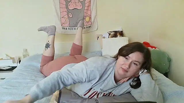 Snapshot of franceska_blue chatting on 03/04/25, 02:21 franceska blue online show from 03/04/25, 02:21