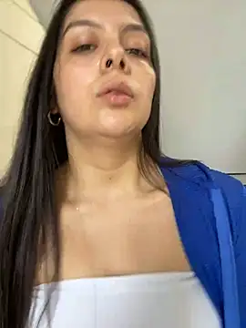 Snapshot of SamaraLincolnn chatting on 06/03/26, 04:01 SamaraLincolnn online show from 06/03/26, 04:01