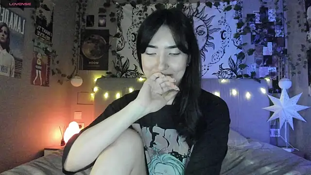 Snapshot of Anisawithlove chatting on 02/12/25, 02:14 Anisawithlove online show from 02/12/25, 02:14