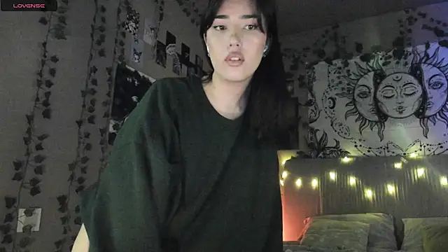 Snapshot of Anisawithlove chatting on 02/18/25, 03:43 Anisawithlove online show from 02/18/25, 03:43