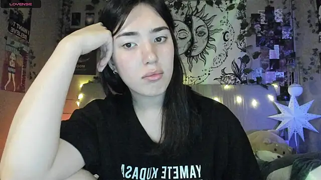 Snapshot of Anisawithlove chatting on 02/28/25, 04:53 Anisawithlove online show from 02/28/25, 04:53