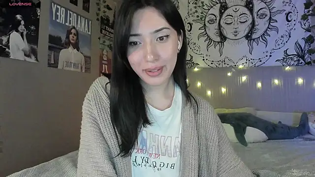 Snapshot of Anisawithlove chatting on 03/18/25, 05:31 Anisawithlove online show from 03/18/25, 05:31