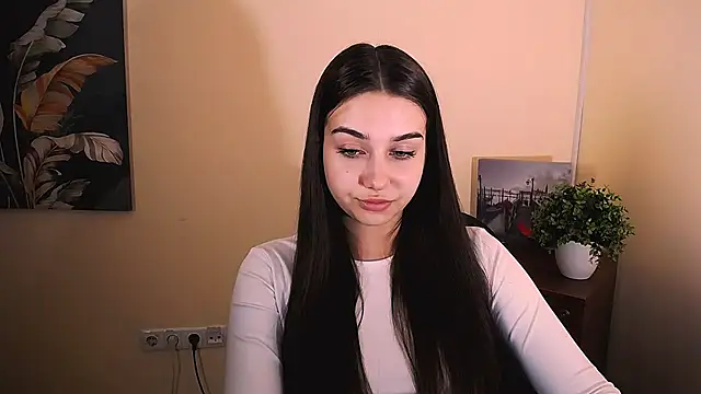 Lili magic online show from 09/14/25, 12:15