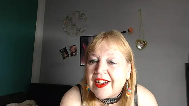 Snapshot of Blasflittchen chatting on 05/23/26, 11:58 Blasflittchen online show from 05/23/26, 11:58
