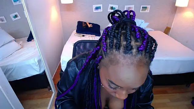 kiara evanss online show from 01/07/25, 11:56
