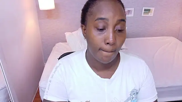 Snapshot of kiara_evanss chatting on 01/17/26, 07:50 kiara evanss online show from 01/17/26, 07:50