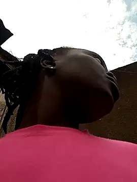 pretty amaal online show from 12/13/24, 12:28