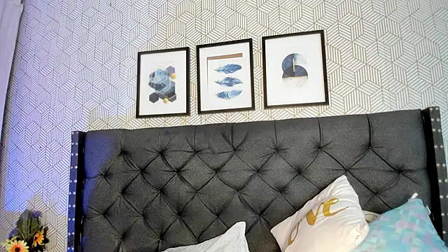 emma  smith1 online show from 02/28/25, 03:04