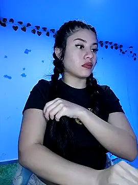 tara20  online show from 01/25/25, 02:04