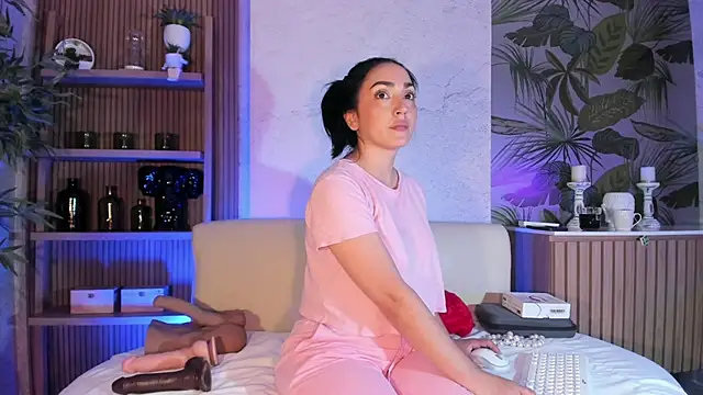 LIAH IZUMI online show from 01/07/26, 01:13