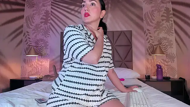 LIAH IZUMI online show from 04/16/26, 01:23