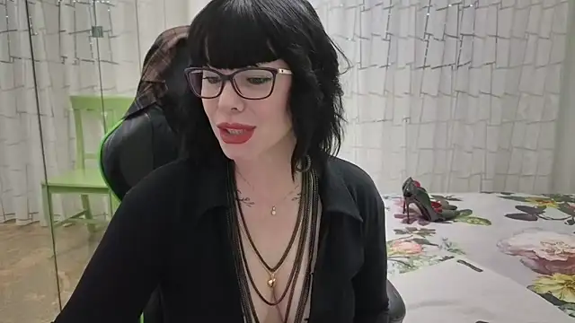 Snapshot of __Nina chatting on 03/03/26, 01:06 Nina online show from 03/03/26, 01:06