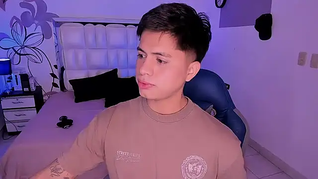 Niicky1  online show from 12/26/24, 08:32