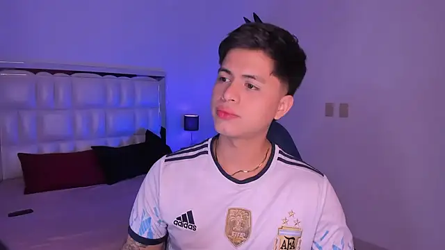 Niicky1  online show from 01/06/25, 08:28