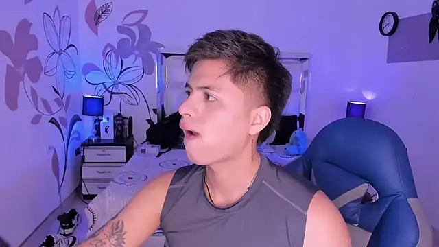 Niicky1  online show from 02/09/25, 08:34