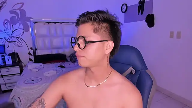 Niicky1  online show from 02/13/25, 12:35