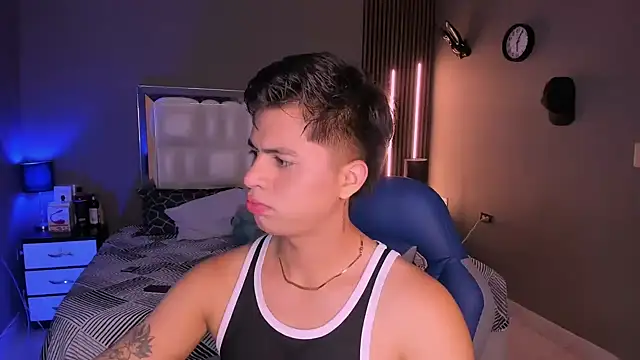 Niicky1  online show from 03/12/25, 09:03