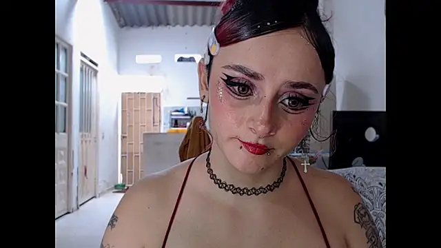 kitty22  online show from 04/18/26, 07:07