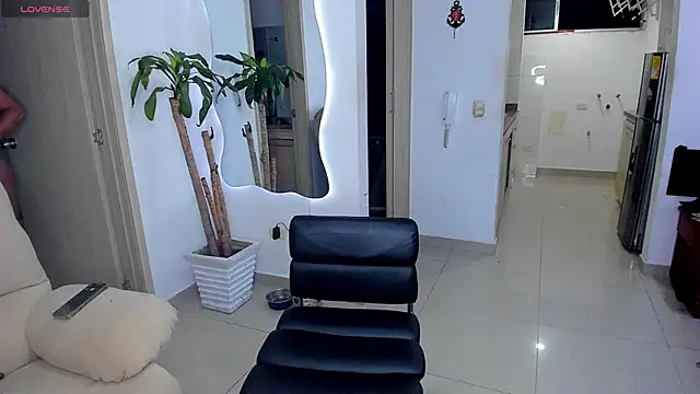 Snapshot of AbrilStivenson_ chatting on 10/02/25, 01:34 AbrilStivenson online show from 10/02/25, 01:34