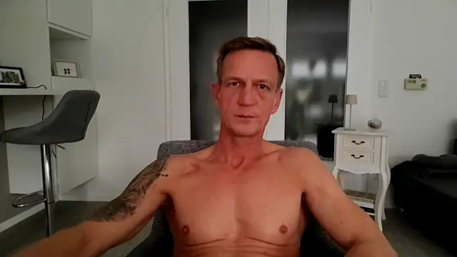 Snapshot of dirks71 chatting on 02/19/26, 11:39 dirks71 online show from 02/19/26, 11:39