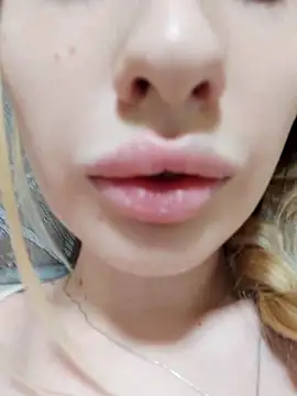 Elza kom online show from 02/17/25, 01:32