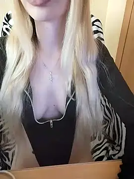 Elza kom online show from 03/06/25, 04:30