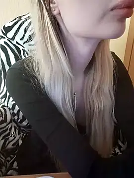 Elza kom online show from 03/08/25, 06:21