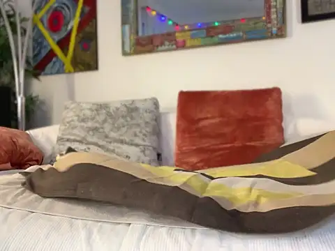 Snapshot of Malena525 chatting on 12/30/24, 10:53 Malena525 online show from 12/30/24, 10:53