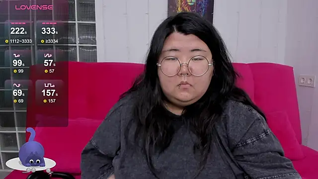 Nadine asian online show from 10/30/25, 08:27