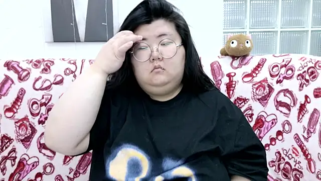 Nadine asian online show from 04/09/26, 03:06