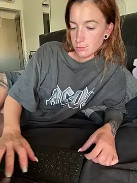 Laurahorney xo online show from 09/12/25, 08:25