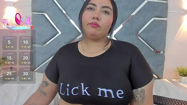 LucciaPorter online show from 10/09/25, 10:19