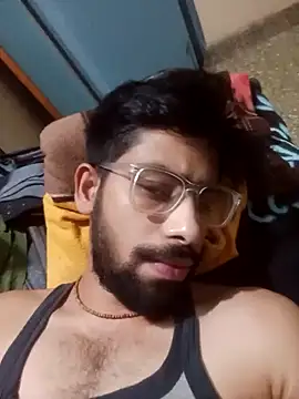 Snapshot of snigdha25 chatting on 05/15/26, 04:03 snigdha25 online show from 05/15/26, 04:03