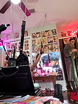 luvs2cumm69 online show from 02/21/25, 03:32