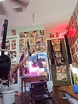 luvs2cumm69 online show from 03/19/25, 09:05