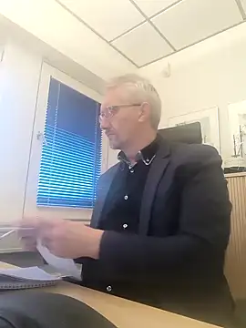 tom-swede online show from 12/03/24, 02:38