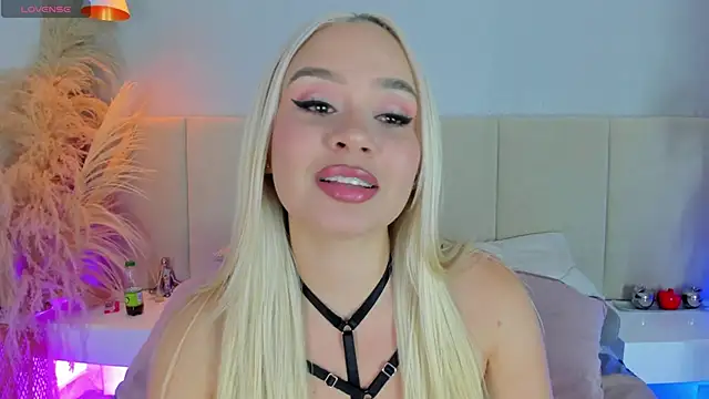 sofia pamela online show from 09/24/25, 07:17