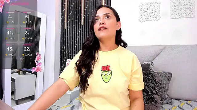 Snapshot of katrina_kaif_x chatting on 03/01/25, 07:15 katrina kaif x online show from 03/01/25, 07:15