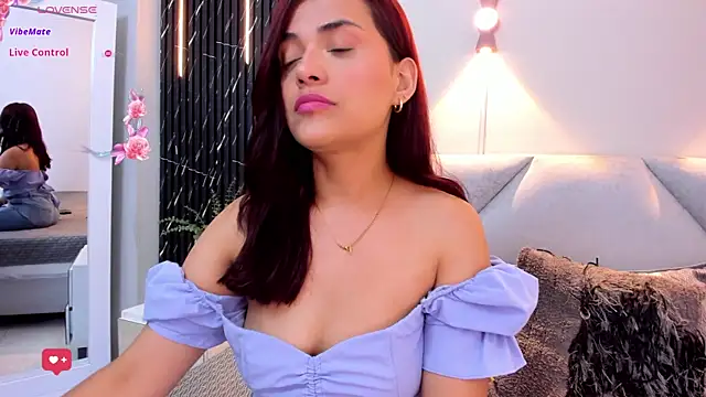 Snapshot of katrina_kaif_x chatting on 09/15/25, 06:19 katrina kaif x online show from 09/15/25, 06:19