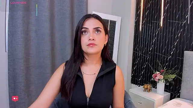 Snapshot of katrina_kaif_x chatting on 02/23/26, 07:11 katrina kaif x online show from 02/23/26, 07:11