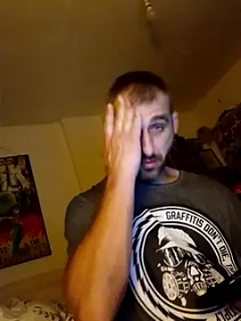 Snapshot of MaverickShamless@xh chatting on 12/24/24, 07:11 MaverickShamlessxh online show from 12/24/24, 07:11