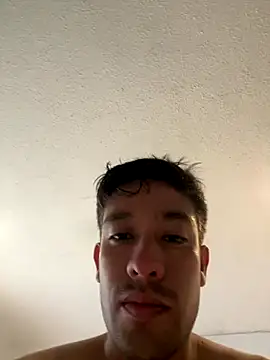 Snapshot of Magicerosxx69 chatting on 09/26/25, 03:16 Magicerosxx69 online show from 09/26/25, 03:16