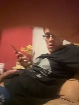 Snapshot of Magicerosxx69 chatting on 10/10/25, 08:24 Magicerosxx69 online show from 10/10/25, 08:24