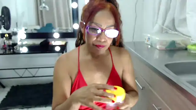 Snapshot of keyla-sensual chatting on 03/14/26, 11:21 keyla-sensual online show from 03/14/26, 11:21