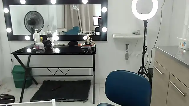 Snapshot of keyla-sensual chatting on 03/17/26, 11:30 keyla-sensual online show from 03/17/26, 11:30