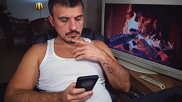 officeman7 online show from 12/23/24, 06:05