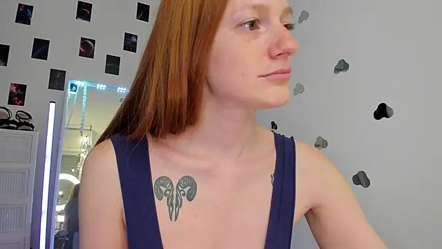Snapshot of Aliceginger99 chatting on 05/14/26, 01:18 Aliceginger99 online show from 05/14/26, 01:18